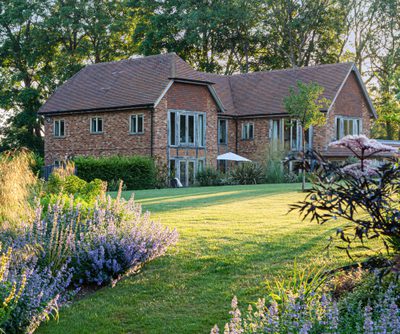 1718 9 Oakwrights Mark Bolton content