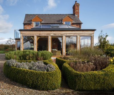 5771 11 Oakwrights Rob Crawshaw content