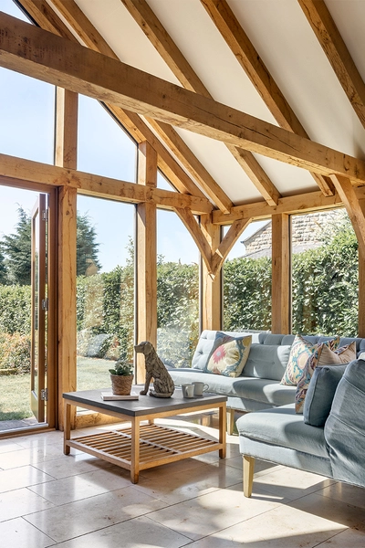 9851 09 Oakwrights Rob Crawshaw content