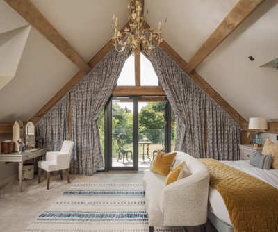 2264 053 Oakwrights Mark Watts content