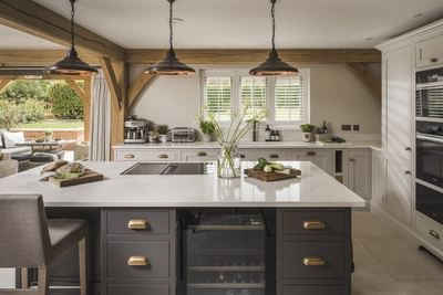 2219 84 Oakwrights Mark Watts Galllery