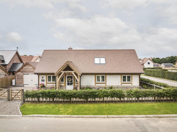 2318 064 b Oakwrights Mark Watts Gallery