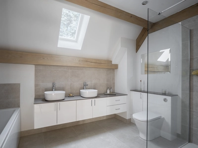 2071 0362 Oakwrights Simon Kennedy Gallery