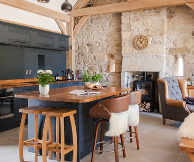 2212 040 Oakwrights Katie Pryde content