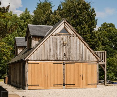 2212 052 Oakwrights Katie Pryde content