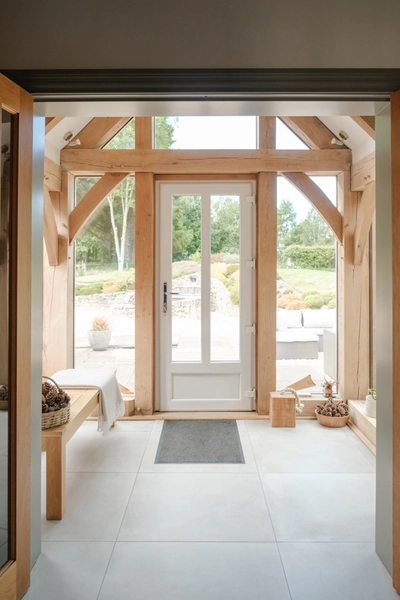 2212 027 Oakwrights Katie Pryde gallery