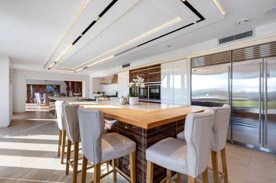 1546 110 Oakwrights Jon Holmes gallery