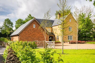 1868 002 Oakwrights Mark Watts content