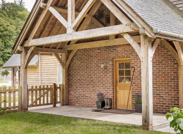 1908 028 b Oakwrights Susie Lowe Feature