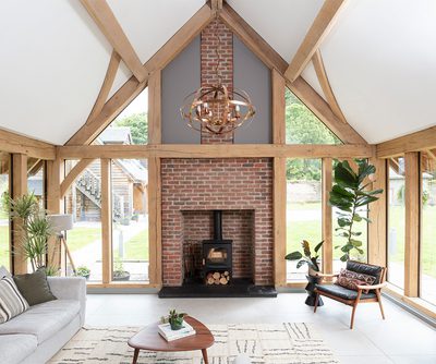 1908 045 Oakwrights Susie Lowe content