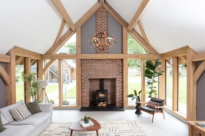 1908 045 Oakwrights Susie Lowe content