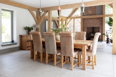 1908 053 Oakwrights Susie Lowe content