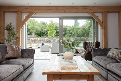 1908 063 Oakwrights Susie Lowe content