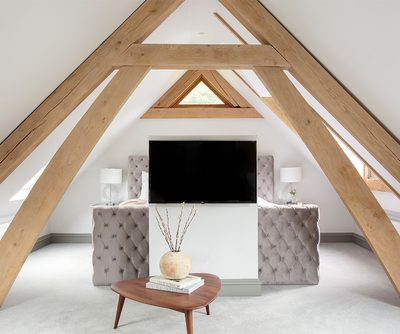 1908 083 Oakwrights Susie Lowe content