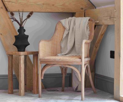 1908 110 Oakwrights Susie Lowe Feature