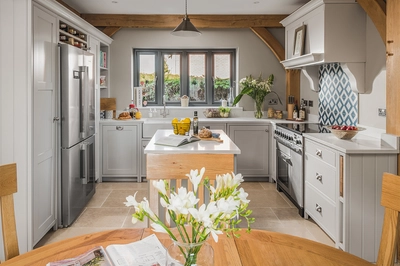 2044 33 Oakwrights Mark Watts content