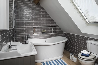 2044 36 Oakwrights Mark Watts content