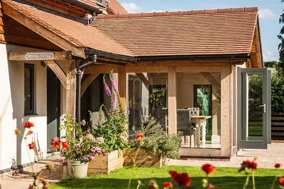 2044 53 Oakwrights Mark Watts content