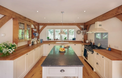 1523 5577 Oakwrights Photo Mark Welsh