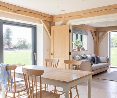 2553 039 Oakwrights content