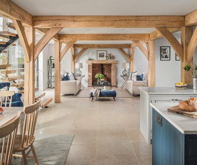 2043 020 In Oakwrights Mark Watts content