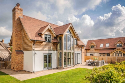 2043 001 Oakwrights Mark Watts Feature