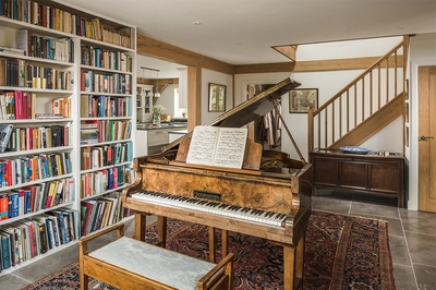 2202 6 Oakwrights Mark Watts content