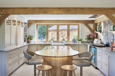 1819 005 b Oakwrights Richard Kiely Gallery