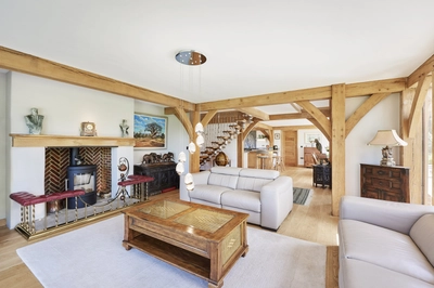 1819 022 b Oakwrights Richard Kiely Gallery