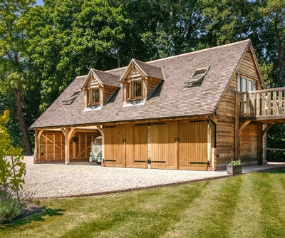 Oak Frame 4 Bay Garage with Balcony