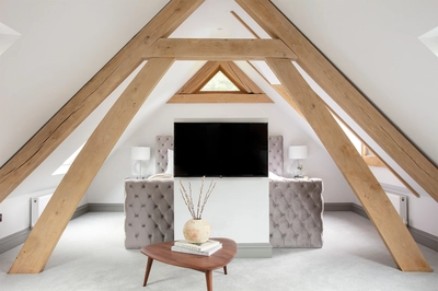 1908 083 Oakwrights Susie Lowe gallery