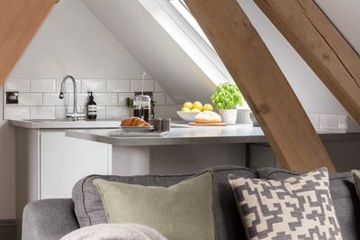 1908 096 Oakwrights Susie Lowe gallery