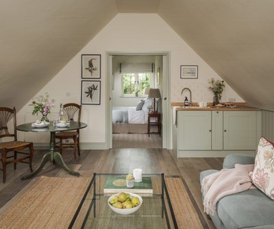 5976 022 Oakwrights Mark Watts content