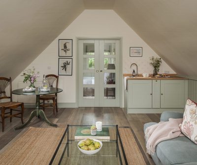5976 023 Oakwrights Mark Watts content