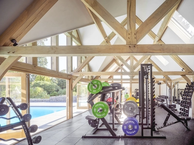 5260 5261 049 b Oakwrights Simon Kennedy Galllery