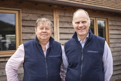 002 220909 Bill and Tim Oakwrights Galllery