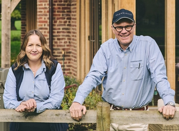 2092 9826 d S Oakwrights Richard Kiely Feature