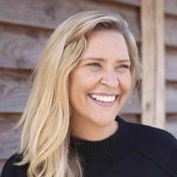 0092 b Helen Needham Oakwrights Web Staff