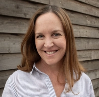Leigh Robin 2330 Oakwrights web