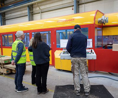 22 11 28 004 Hundegger Oakwrights content