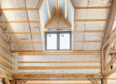 2044 3895 b Oakwrights Oakwrights Feature